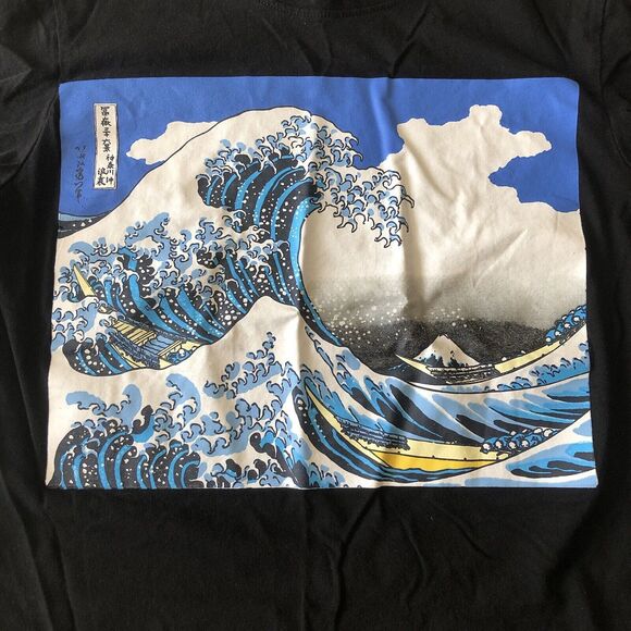 Kanagawa Wave T-shirt Men’s Size Small - Picture 3 of 9